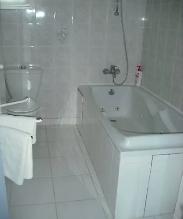 Manoir Du Lieu Rocher Гостевой дом *